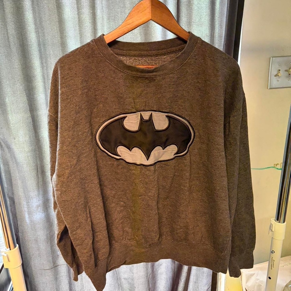 90s Vintage Six Flags Gray Batman crewneck